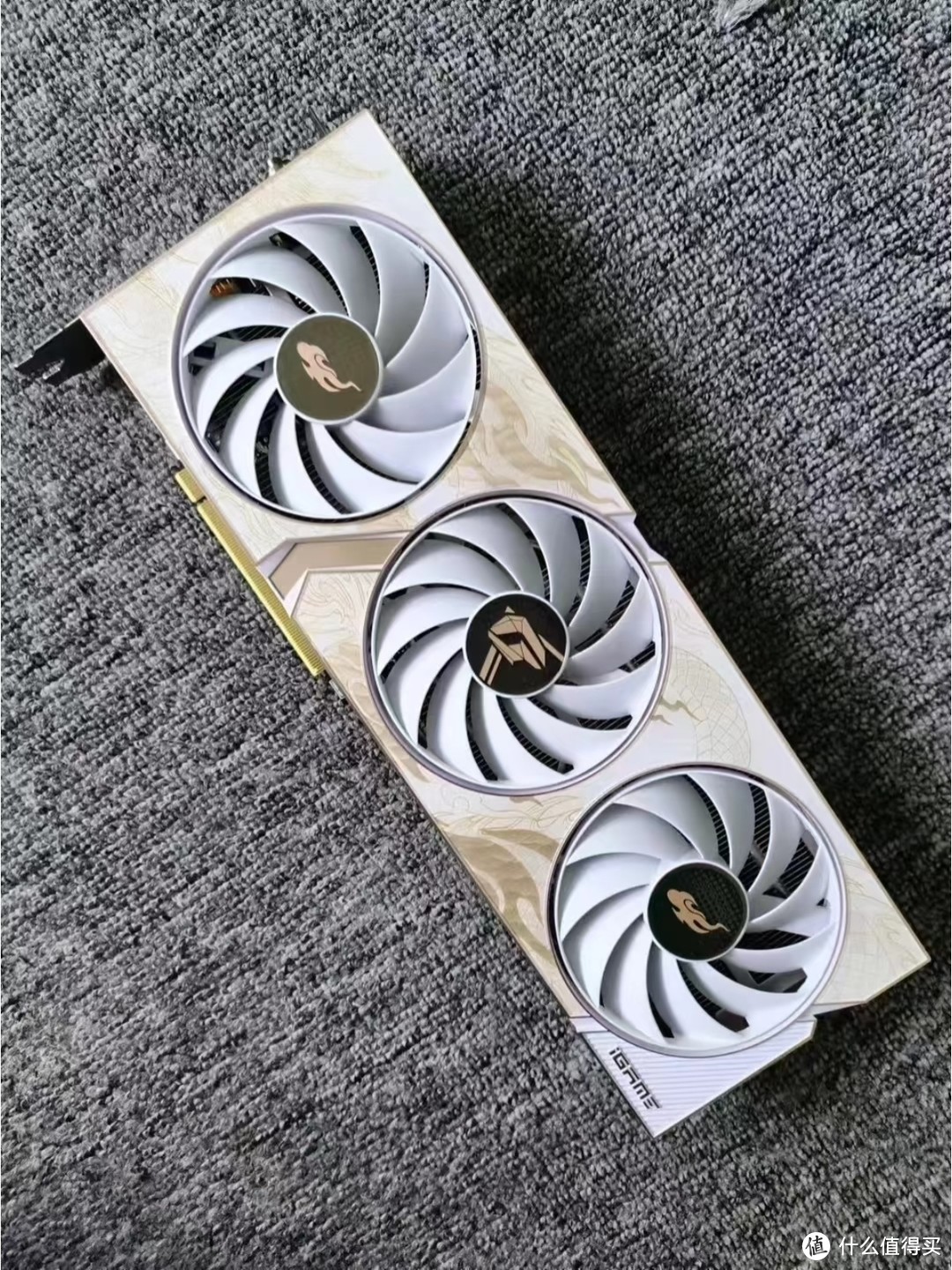 RTX 4060ti 16G 如何在颜值和性能间取得平衡？